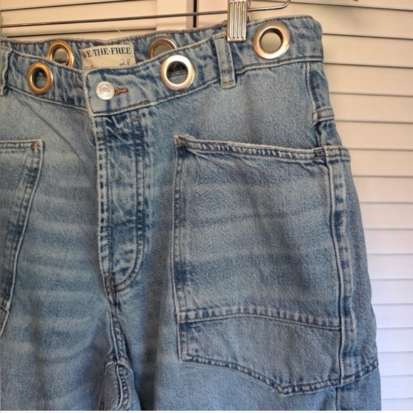 WE THE FREE FREE PEOPLE MOXIE BARREL JEANS Size 28 | Distressed Boho Denim - Picture 3 of 10
